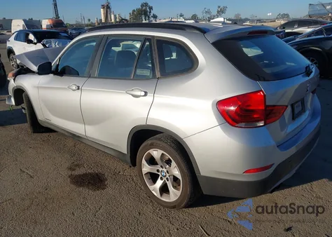 2015 BMW X1 Sdrive28I из США, поврежденный, VIN WBAVM1C56FVW58373